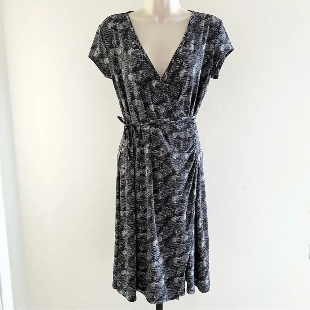 Surplice Dress Size Small Worthington Stretch V Neck Short Sleeve Midi - Picture 1 of 9